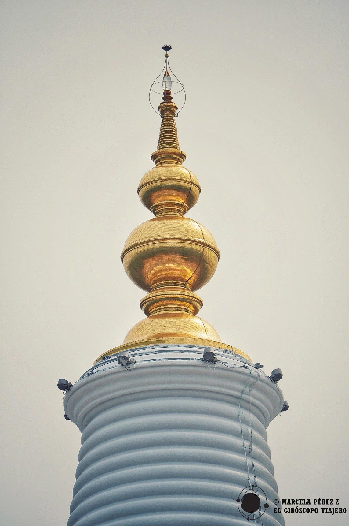 Pináculo en lo alto de la estupa de Ruwanwelisaya