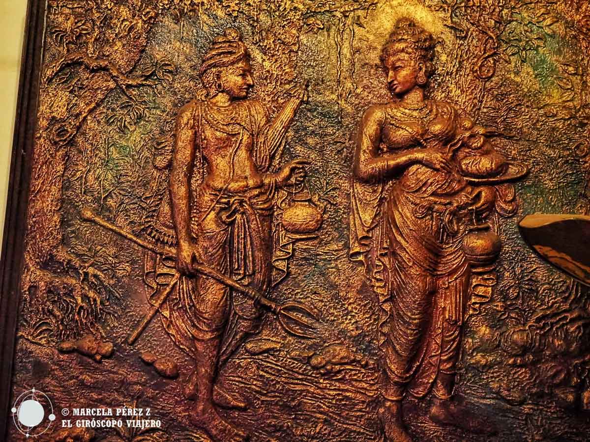 Grabado en el templo del diente de Buda