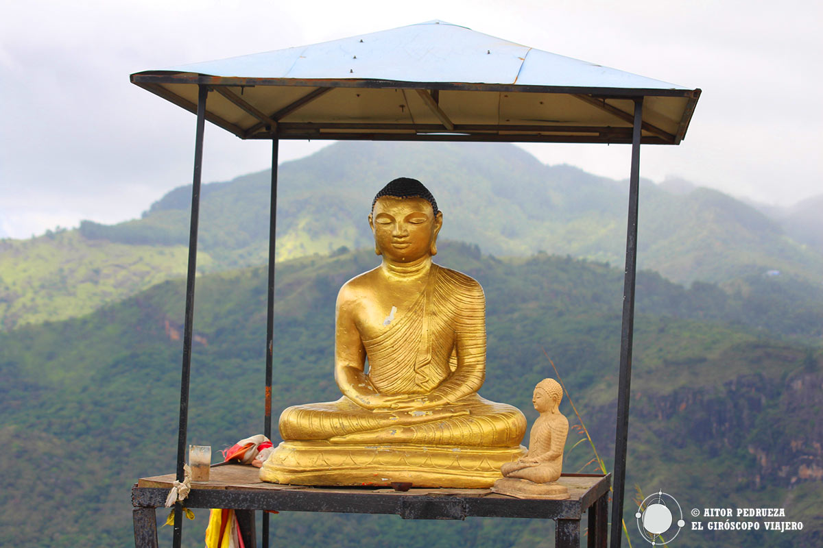 Estatua de Buda en el Little Adam's Peak